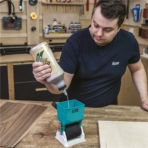 IGM Tragbarer Klebstoff-Applikator 74 mm mit Ständer
