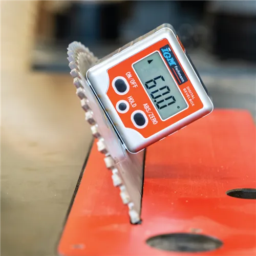 IGM Digitales Winkelmessgerät +/- 180°, Auflösung von 0,1° (Gebraucht)